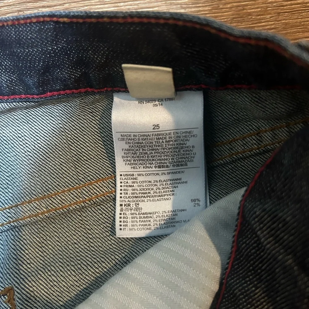 Banana Republic Women’s Dark Indigo Slim Boyfriend Jeans - Picture 6 of 9